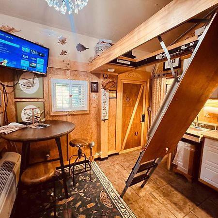 Tiny House, Wifi,Hot Tub,Secluded Villa Cosby Екстериор снимка