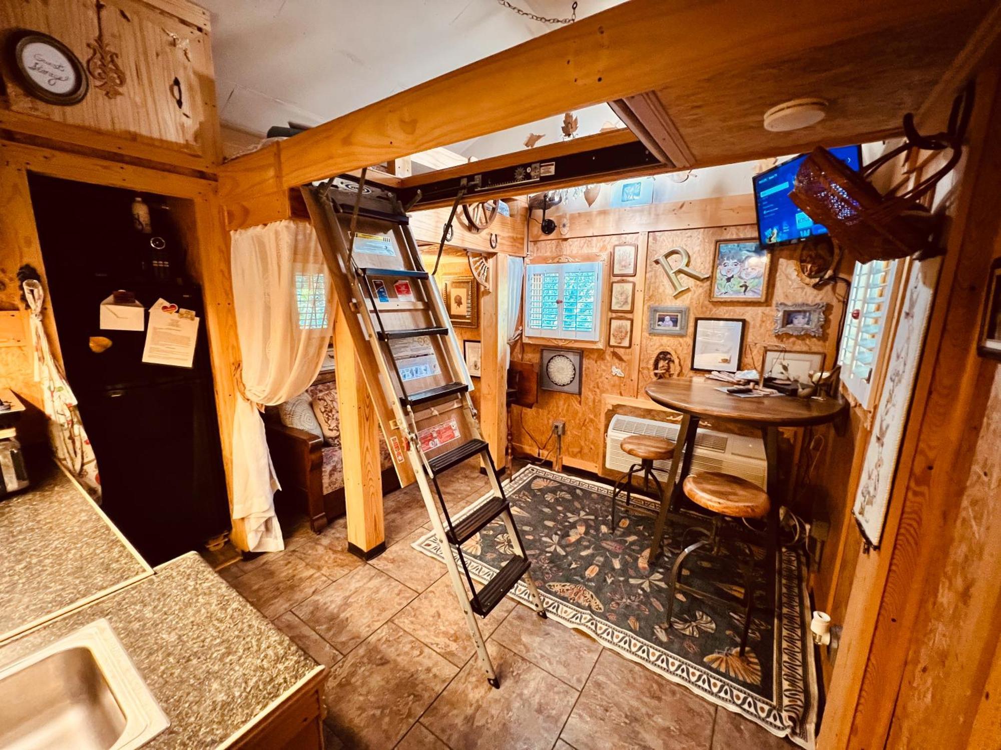 Tiny House, Wifi,Hot Tub,Secluded Villa Cosby Екстериор снимка