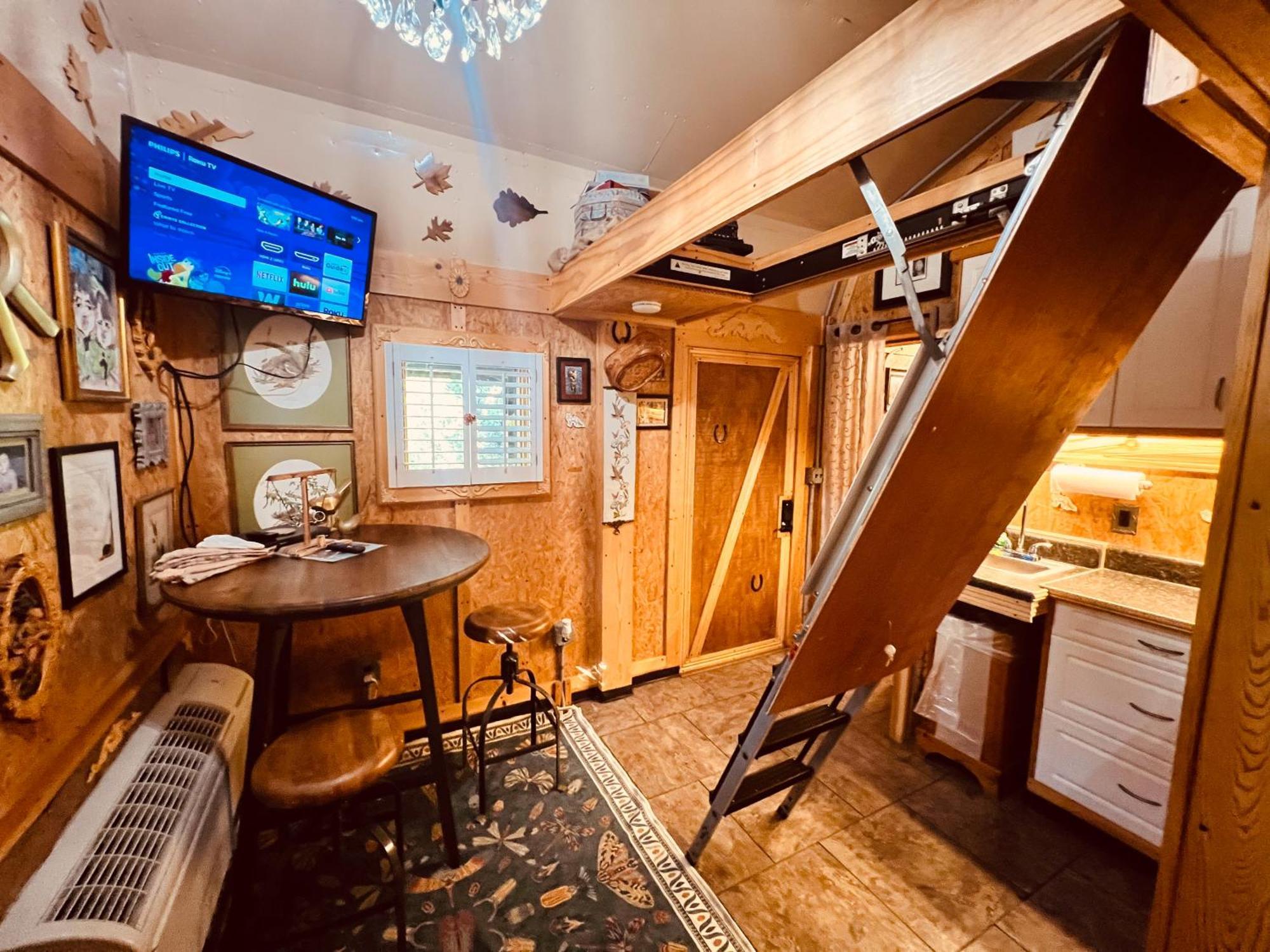 Tiny House, Wifi,Hot Tub,Secluded Villa Cosby Екстериор снимка