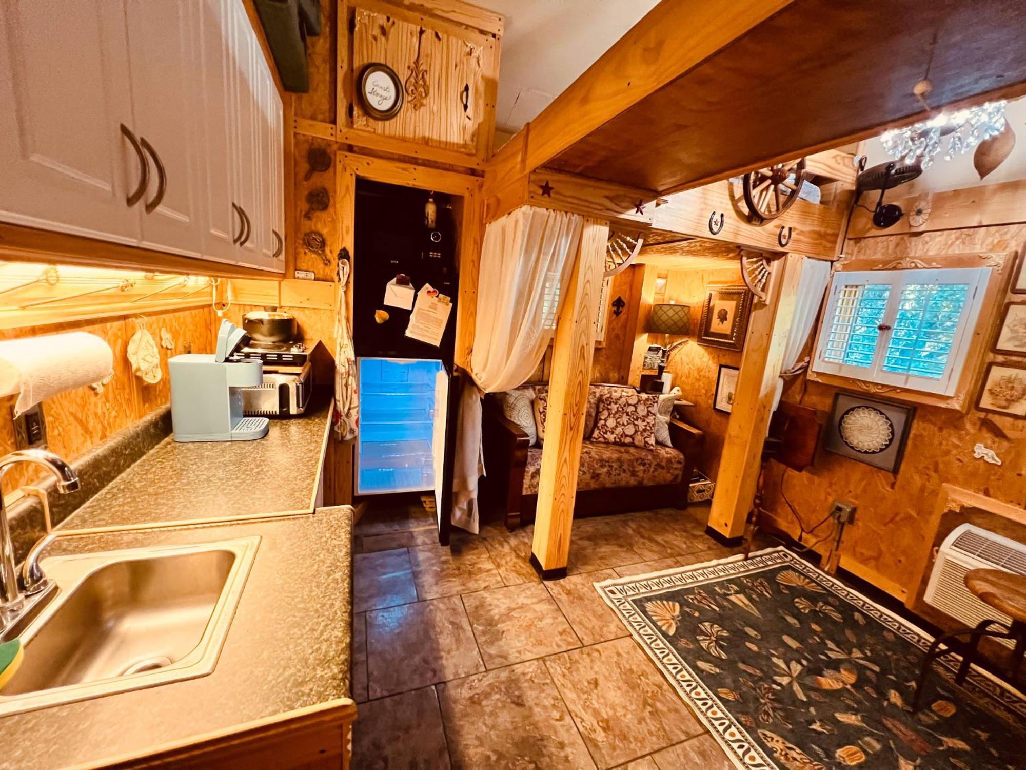 Tiny House, Wifi,Hot Tub,Secluded Villa Cosby Екстериор снимка